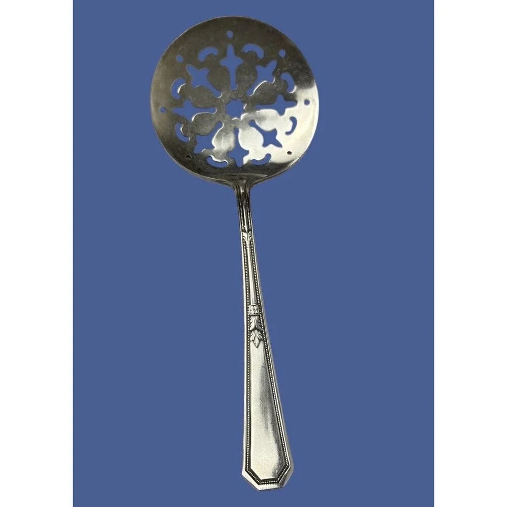 Wm Rogers & Son AA Mayfair Serving Silverplate Art Deco Pierced Tomato Flat 1923